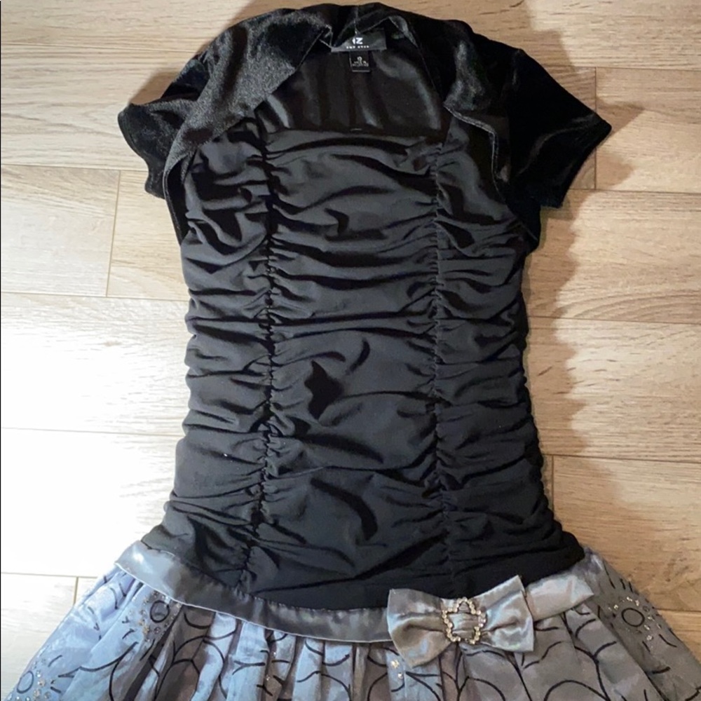 Very cute Amy Byer dress for girls